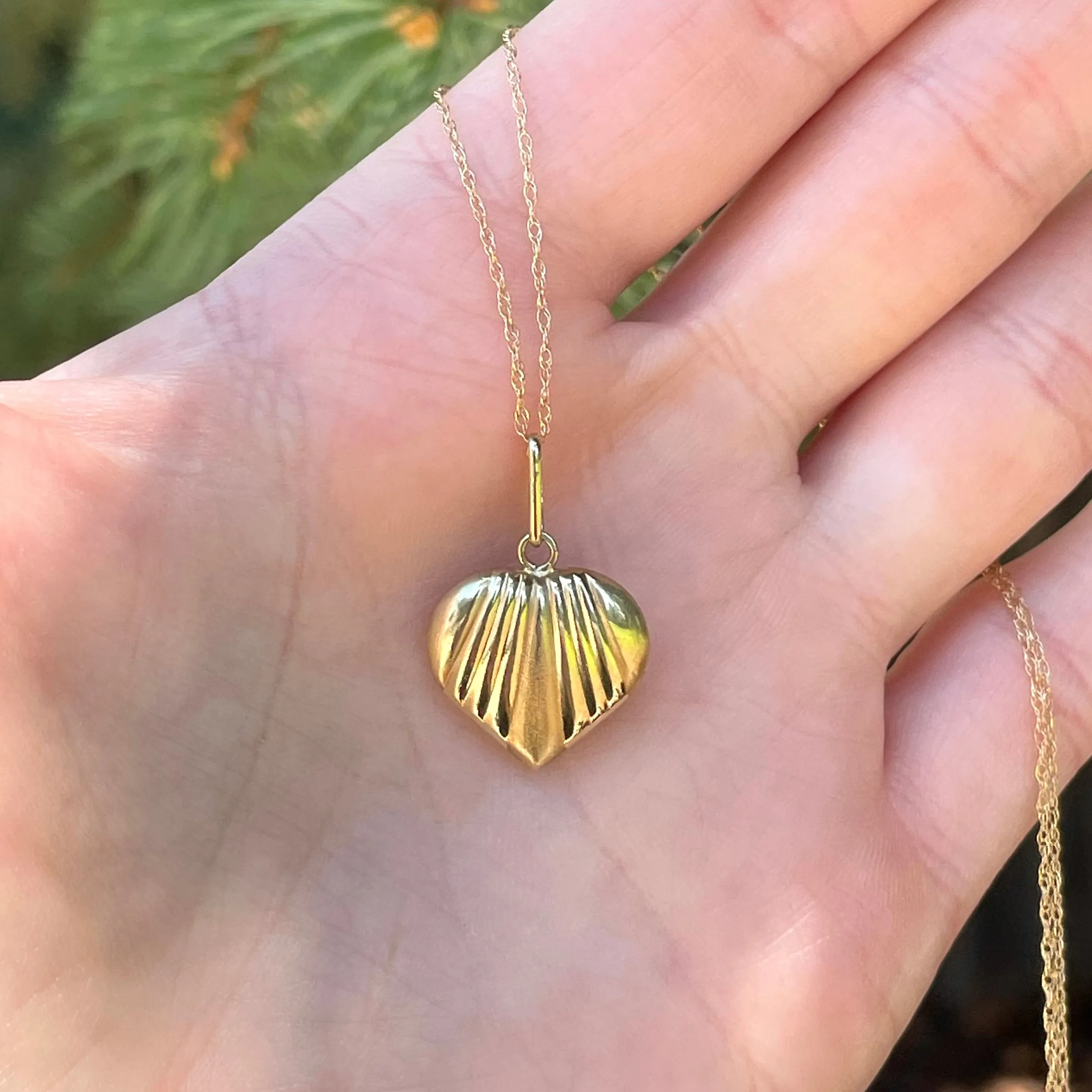 10K Gold Puffy Heart Pendant Necklace