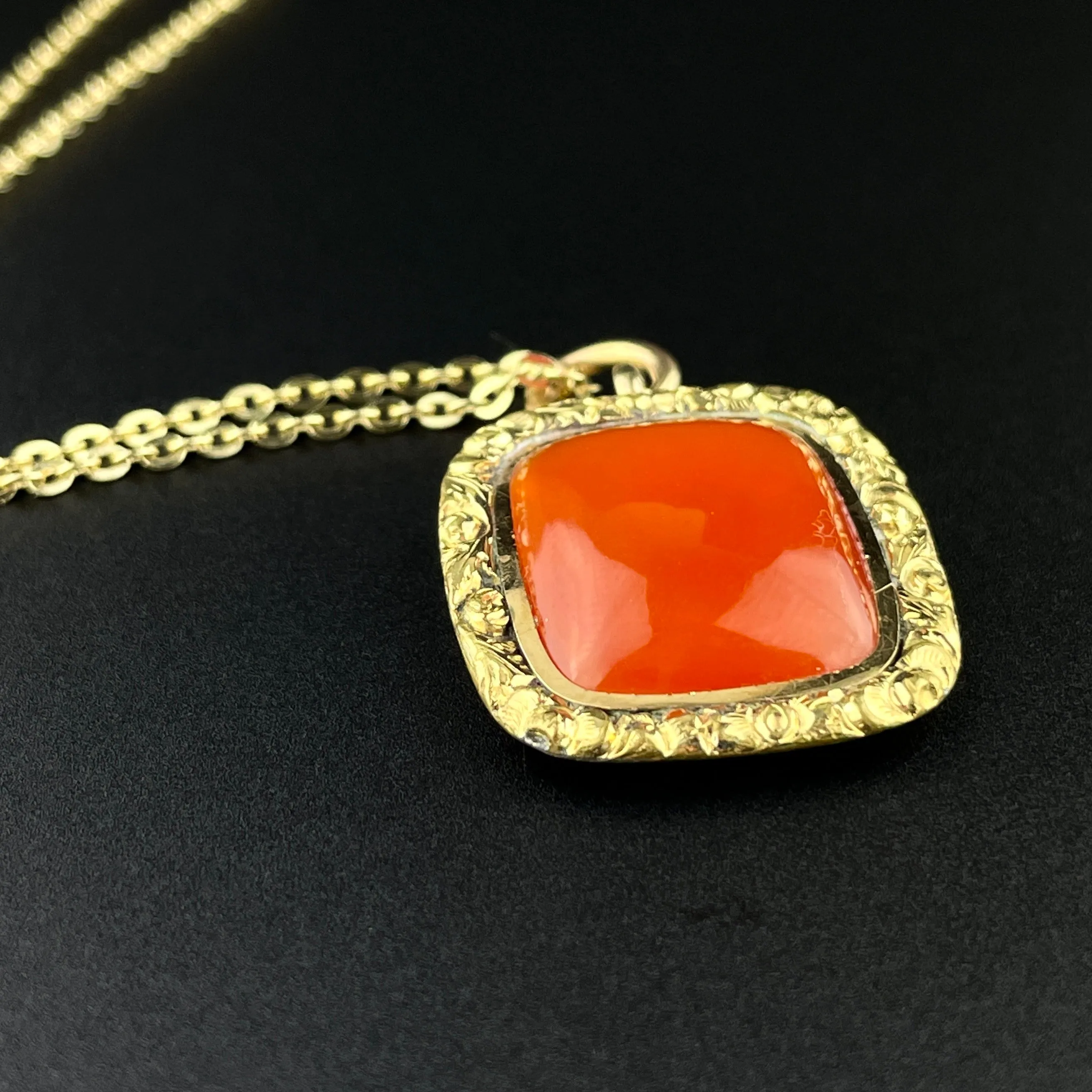 Antique Georgian Victorian Gold Encased Carnelian Pendant Necklace