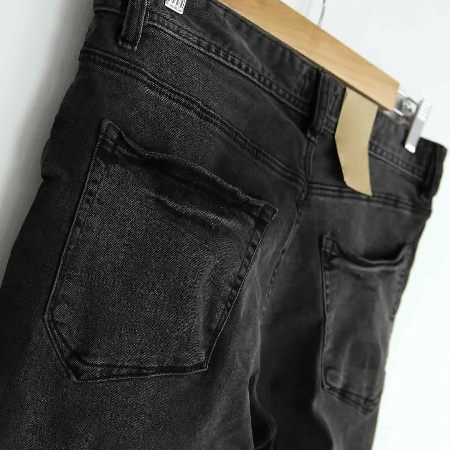 Men "Slim Fit" Distressed Soft Cotton Stretch Jeans